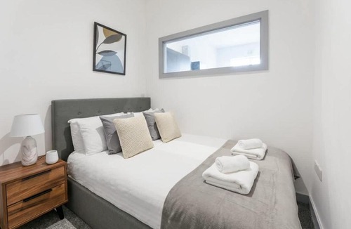 Brierley Hill Apartment | Modern & Cosy Budget 1 Bedroom Flat in Dudley