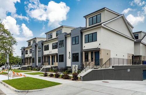 Burns Park Apartment | Modern Full-Bed Room w/Ensuite | Steps from Big House