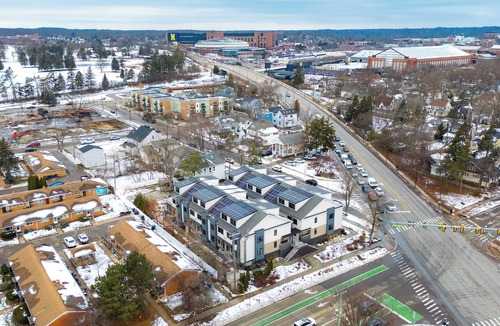 Burns Park Apartment | Modern Full-Bed Room w/Ensuite | Steps from Big House