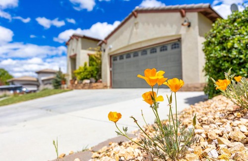 Tehachapi House | Modern Home Prime Location Loaded With Extras