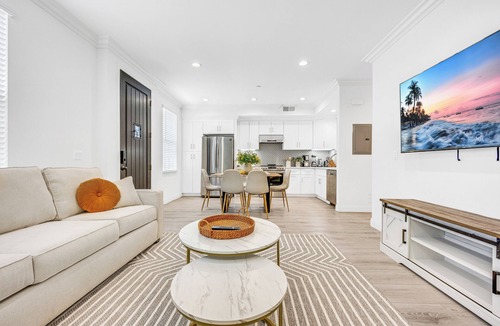 Mid Central House | Modern Luxury Pasadena Townhome Prime Location