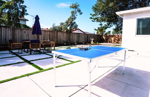 East San Jose House | Modern Spacious 5BR Retreat - Games & Large Yard