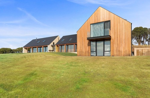 Flinders House | Montana Ranch be amazed at the space