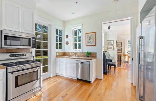 Hedgerow Villa | Montecito Gated Garden Villa - walk to Upper Village & Beach - near SB Polo Club
