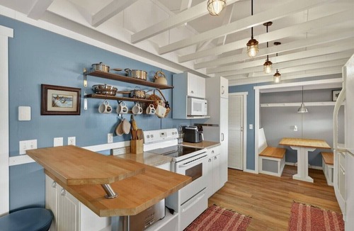 Six Lakes House | Moons Place at Lake Montcalm