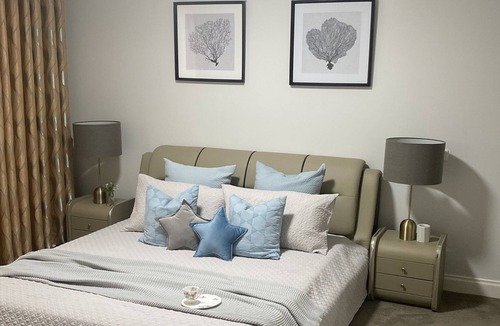 Oakleigh House | Morden & Luxury - Minutes to Shops & Train