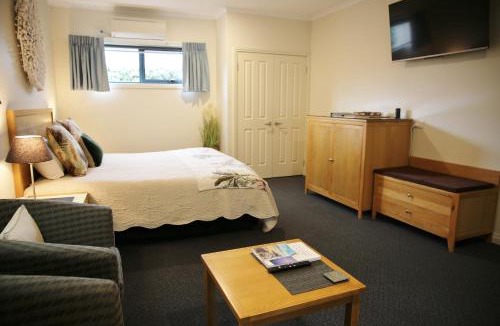 Inverloch Hotel | Motel On A'Beckett