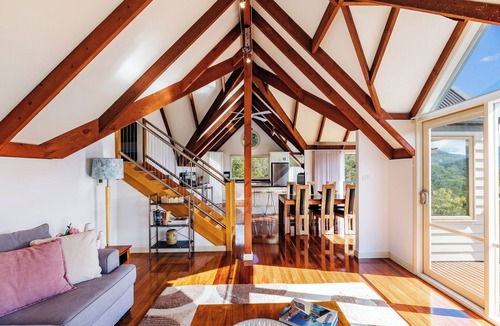 Yarra Junction House | Mount View Estate - A Luxury Getaway with Unforgettable Views