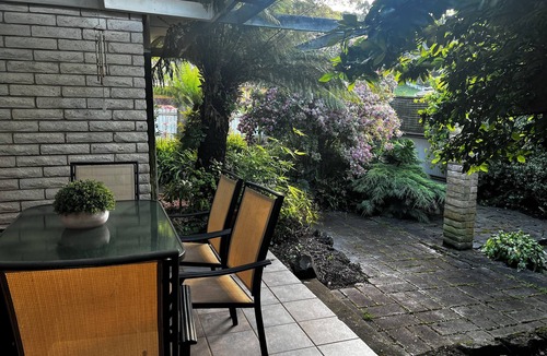 Camperdown House | MOUNTVIEW residence is a gorgeous renovated house at the bottom of Mount Leura.