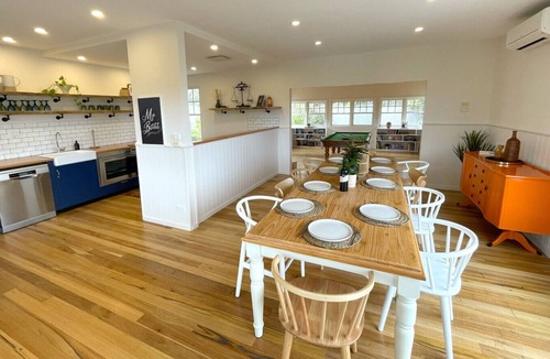 Sunderland Bay Apartment | Mr Bass: Modern Coastal Farmhouse