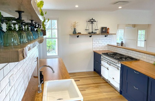 Sunderland Bay Apartment | Mr Bass: Modern Coastal Farmhouse