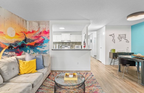Beltline Apartment | Mural Oasis w Sunroom, Parking, near Stampede