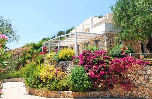 Pirgi Villa | My Rental Homes - Villa Aspro with swimming pool with jacuzzi, terrace sea view