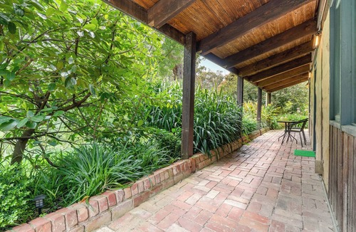 Emerald Cabin | Myrtle Loft - Sun-Kissed Forest Garden, Emerald