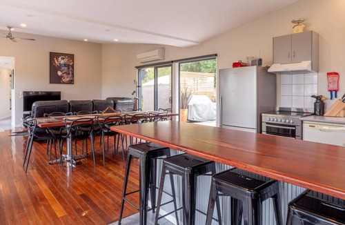 Buxton House | MYSTIC VIEWS - Sheer family delight