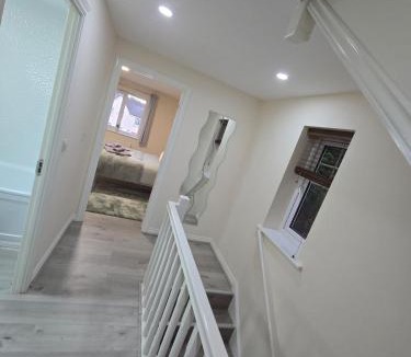 Stourbridge Apartment | Nash Gardens Luxury Retreat