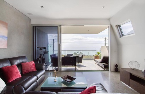 Safety Beach House | Nautilus 2 Luxury Retreat - Modern beachfront townhouse, WiFi, water views