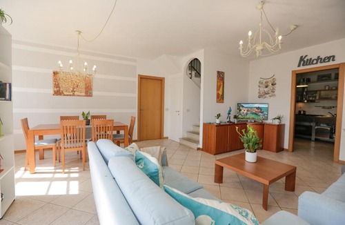 Marina di Massa Apartment | Navy Apartment