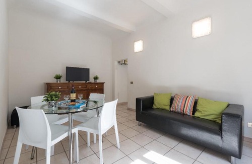 Santa Maria Novella Apartment | Nazionale Left