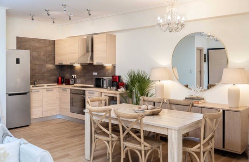 Karavomylos Apartment | Nefeli Duplex Apartment – 5 min Walk to Melissani Lake