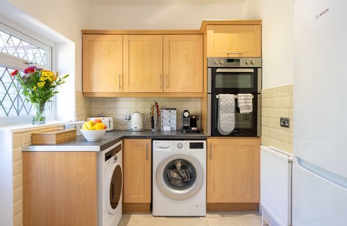 Shirley House | *New Exclusive* Luxury House near NEC, JLR, Resorts World, Birmingham Airport