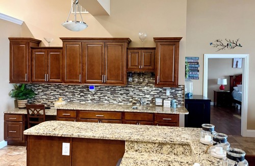 Geneva-on-the-Lake Condo | New Listing! Spacious 3-bedroom Penthouse Condo @ Geneva On The Lake.