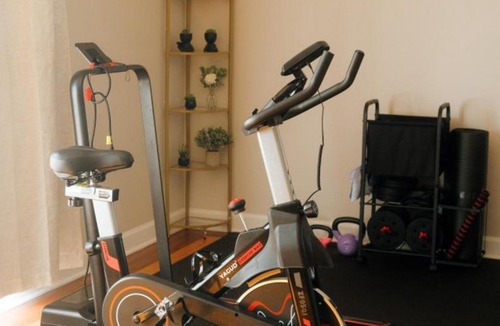Dunning Apartment | New Modern 3BR Gym Workspace Quiet Location