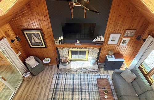 Gills Rock Cottage | New! Pet-Friendly Loft Cottage in Northern Door County
