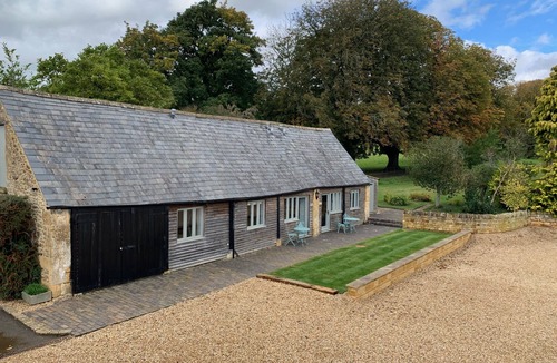 Chipping Campden Cottage | New: Shepherd's Snug Cosy Cottage For 2, Cotswold escape at Mickleton Hills Farm