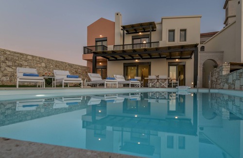Panormos Villa | New Villa Louisa by the sea, walking distance from sea and shops, no car needed!