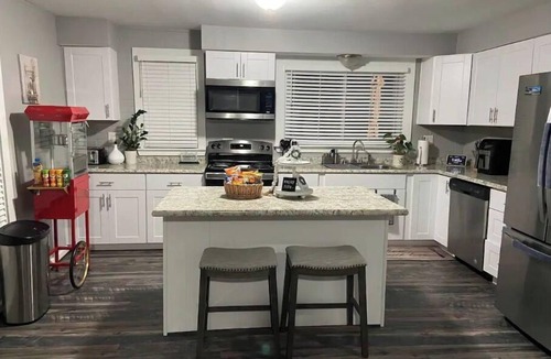 Fort Gratiot House | Newly Remodeled, Comfy Home w/Large Fenced Yard