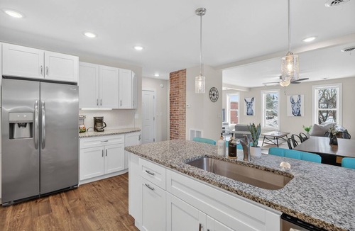 Michigan City House | Newly Renovated/Dog Friendly/Sleeps 6