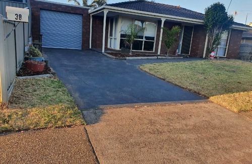 Rosebud House | Nice 3-bedroom house with AC in charming Rosebud