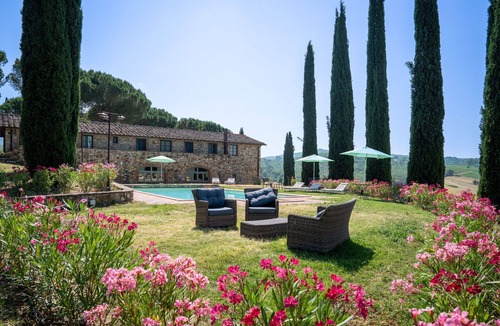 Tavarnelle Val di Pesa Villa | Nice apartment in villa for 2 people with pool, WIFI and TV, close to Greve In Chianti
