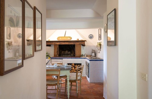 Torsoli Villa | Nice apartment in villa for 10 people with WIFI, private pool, TV, terrace and pets allowed