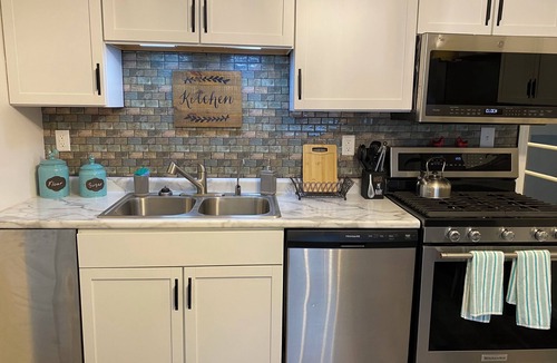 Town of Pines House | No Cleaning Fee! Cozy Cottage in Dunes National Park, Beverly Shores Indiana.