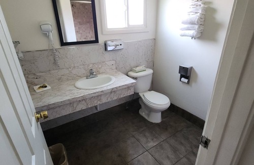 Crescent City Hotel | North Coast Inn