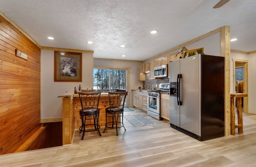 Stone Lake Cabin | Northwoods multiple family size lake cabin. Snowmobile trail access