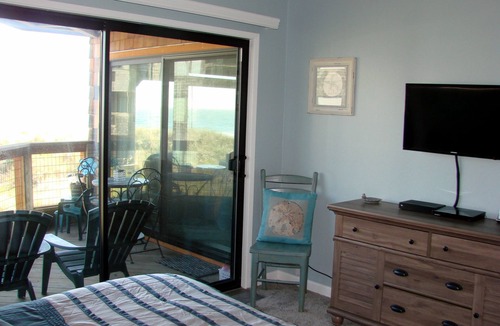 Pajaro Dunes Condo | Ocean Front Pajaro Dunes Shorebirds 2nd Floor, Sleeps 6, Views of Monterey Bay