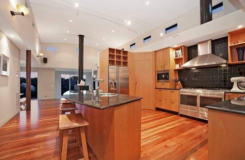 Rye House | Ocean Retreat multi family stay Gas heated Pool/spa 5min walk to Ocean.