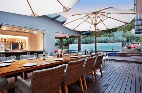 Rye House | Ocean Retreat multi family stay Gas heated Pool/spa 5min walk to Ocean.