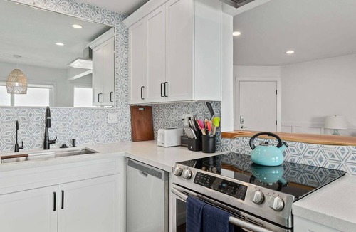 Carpinteria Condo | Ocean View Beach Condo | California King, Balcony & Steps to the Sand