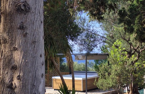 Akrotiri Villa | Olas y olivos