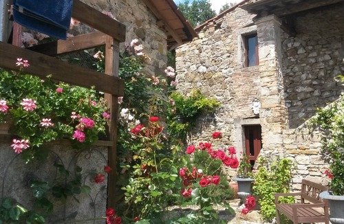 Poppi House | Old country house surrounded by nature with private lake