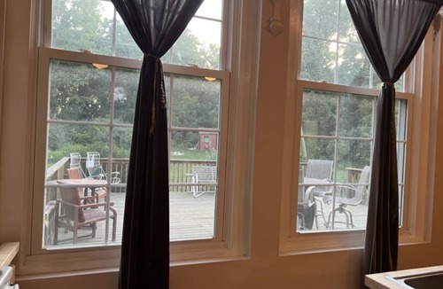 Onondaga House | Old School Vibe Private Apartment