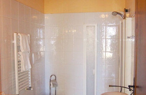 Asciano House | "OLIVO" APARTMENT in CASANOVA farmhouse on Florentine hills.