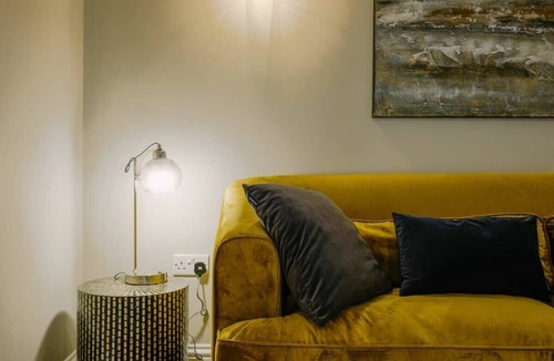 Patchway Apartment | One Bedroom Apartment Close to MOD
