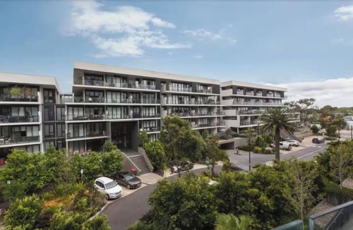 Sandringham Apartment | One-Bedroom Terrace Apt. w/Pool, Spa, Sauna & Gym
