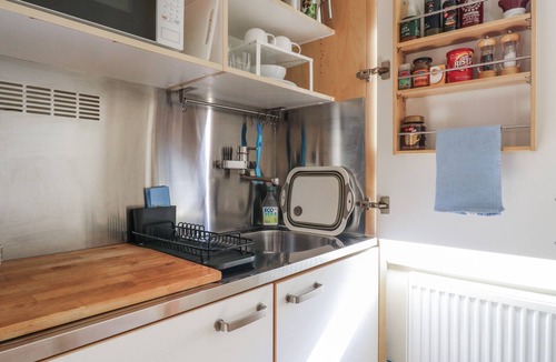 Over Cottage | OVER VILLAGE STUDIO, character holiday cottage in Over
