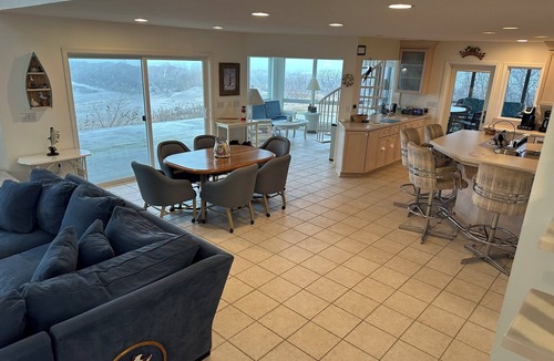 Port Clinton House | Oversized 5-bedroom/4.5-bath house with private pool and beach in Port Clinton